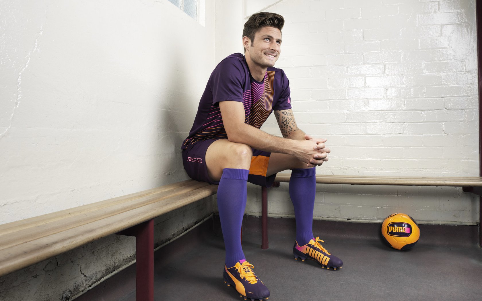 转会市场风云再起，豪门争夺战引爆夏窗热潮